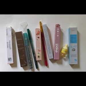 10 PC Assorted Make-up (A)